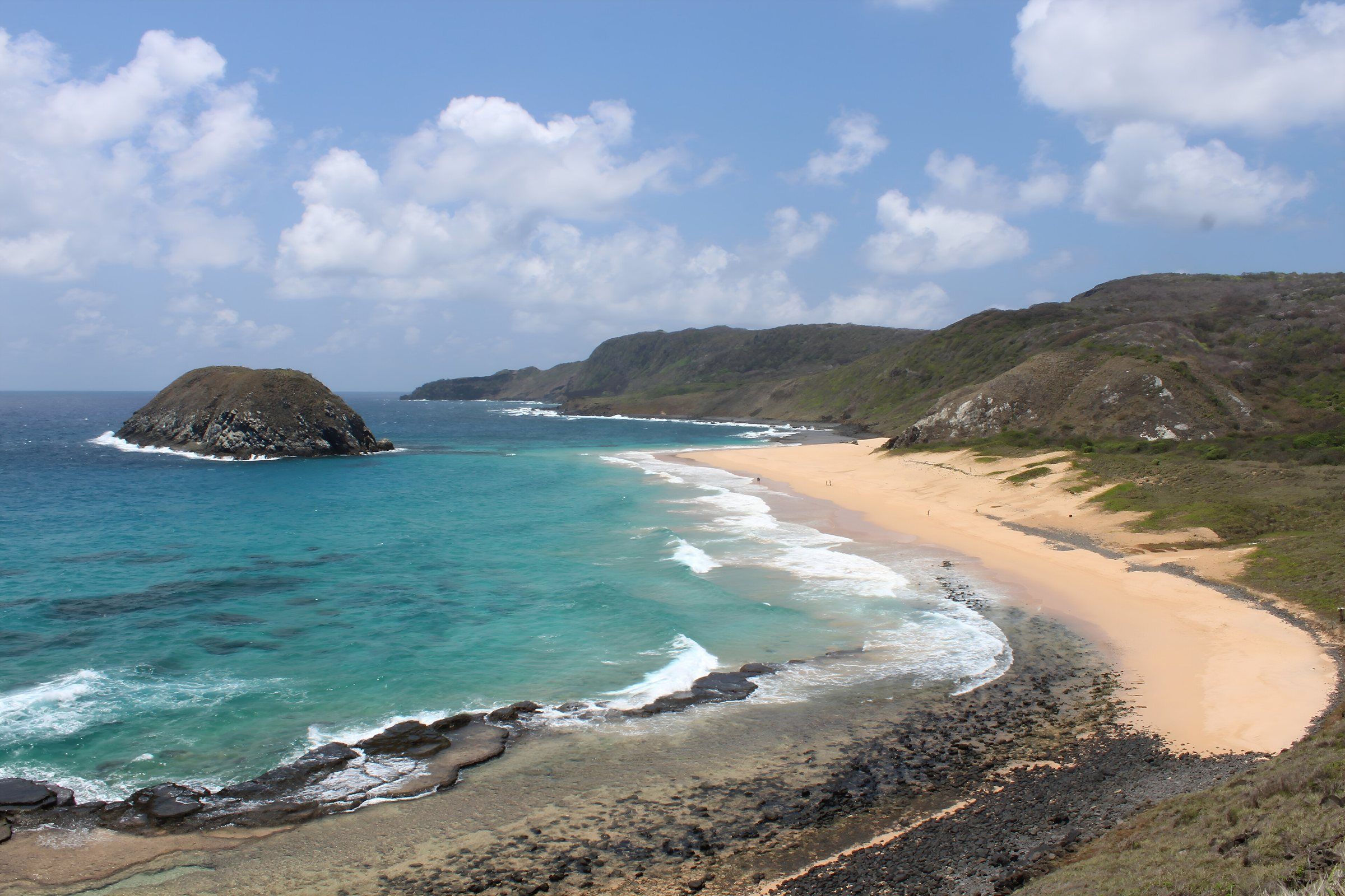 Praia do Leão, em Fernando de Noronha